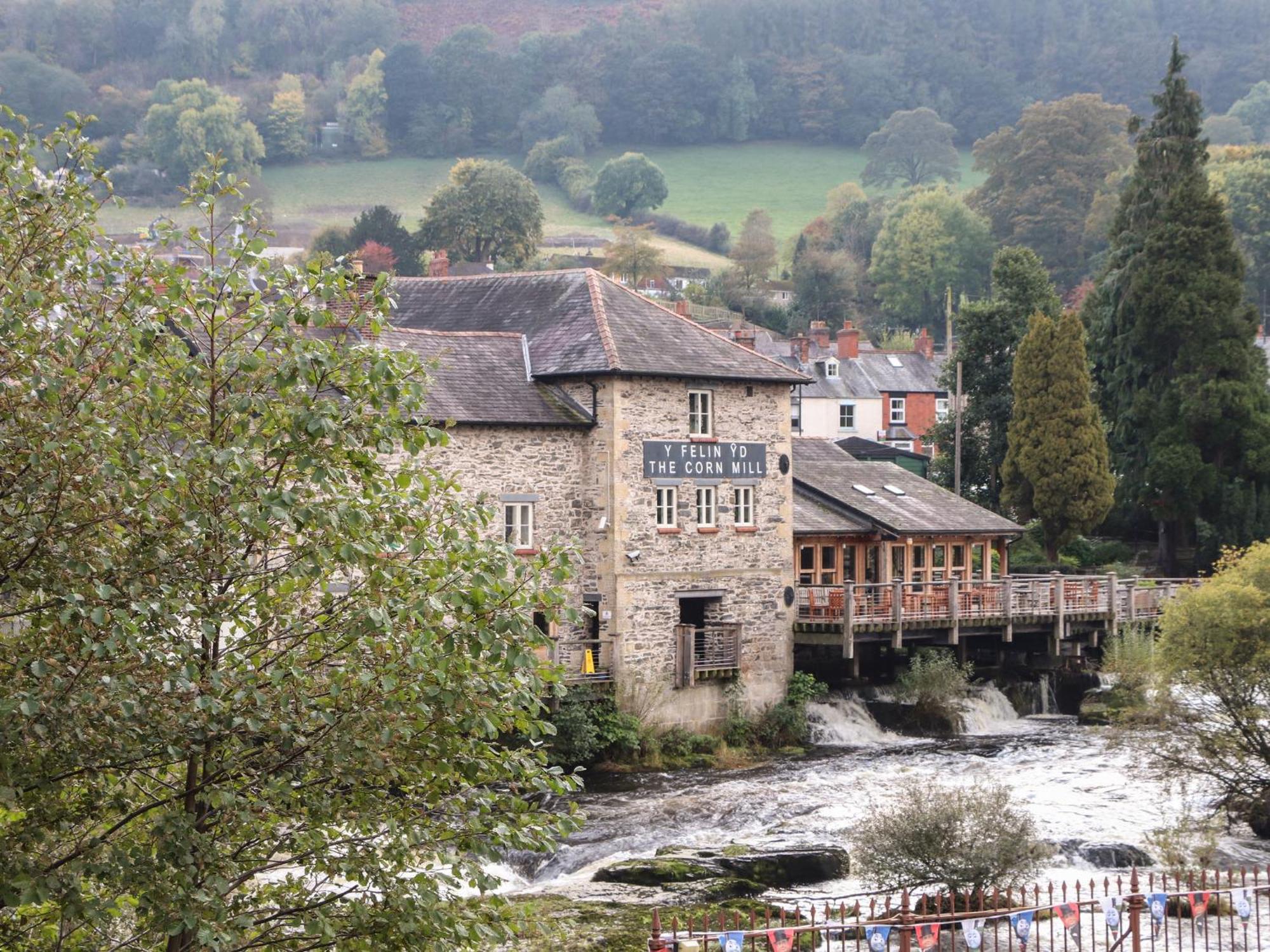 The Coach House Villa Llangollen Exterior photo